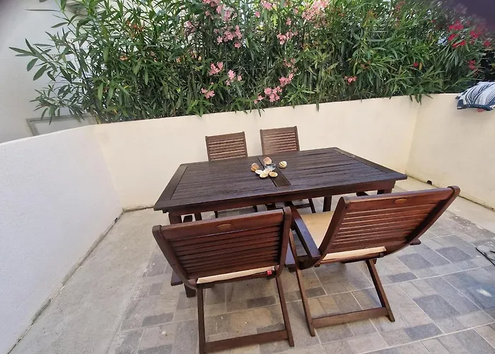 Vacation Dora * باشْكا