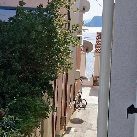 Vacation Dora * באסקה